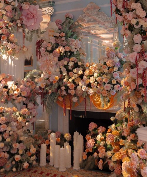 Dramatic Dutch Master Inspired Wedding Florals